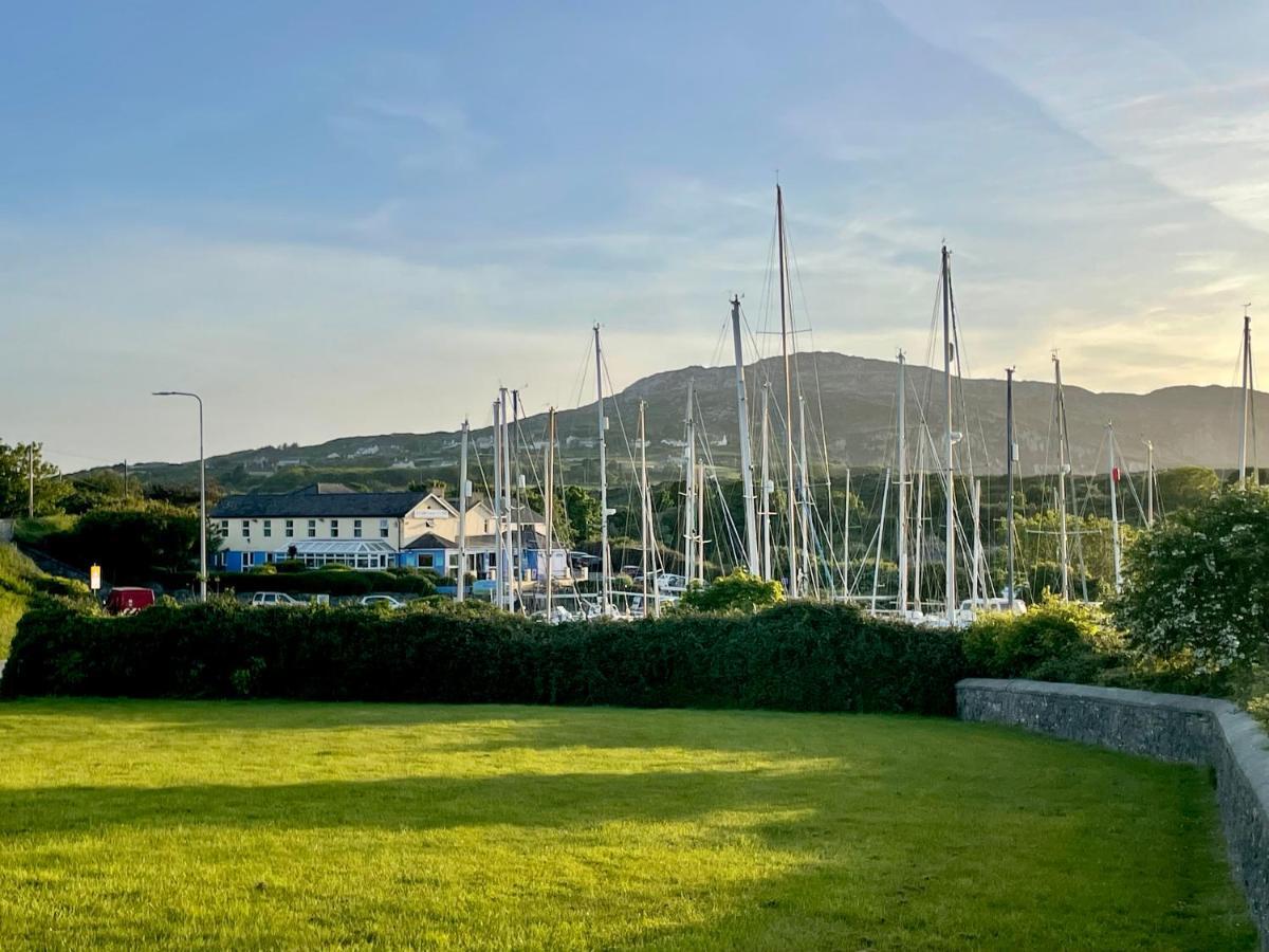 Willa Barcelona Holyhead Zewnętrze zdjęcie